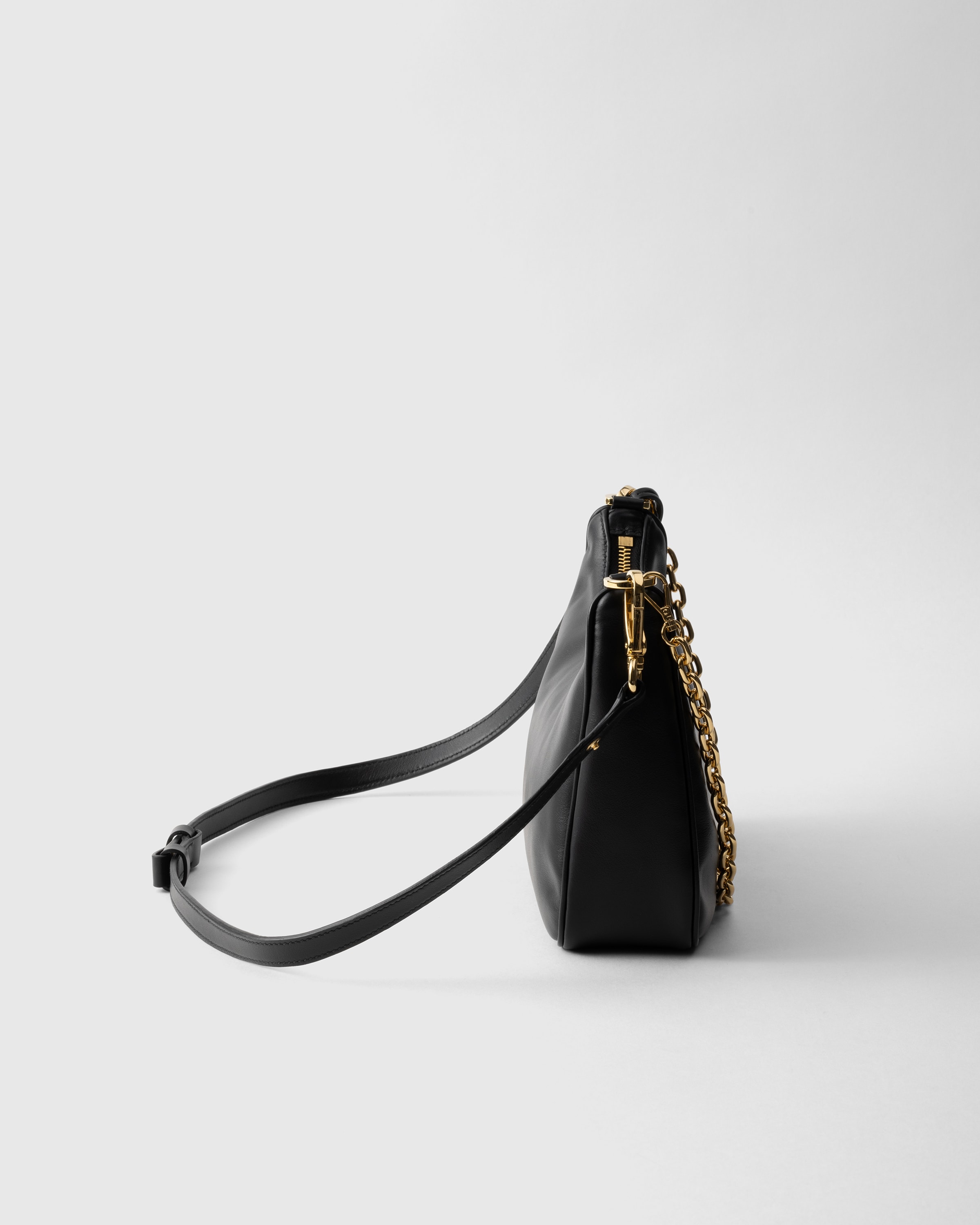 ブラック プラダ Re-Edition レザー ミニバッグ | PRADA