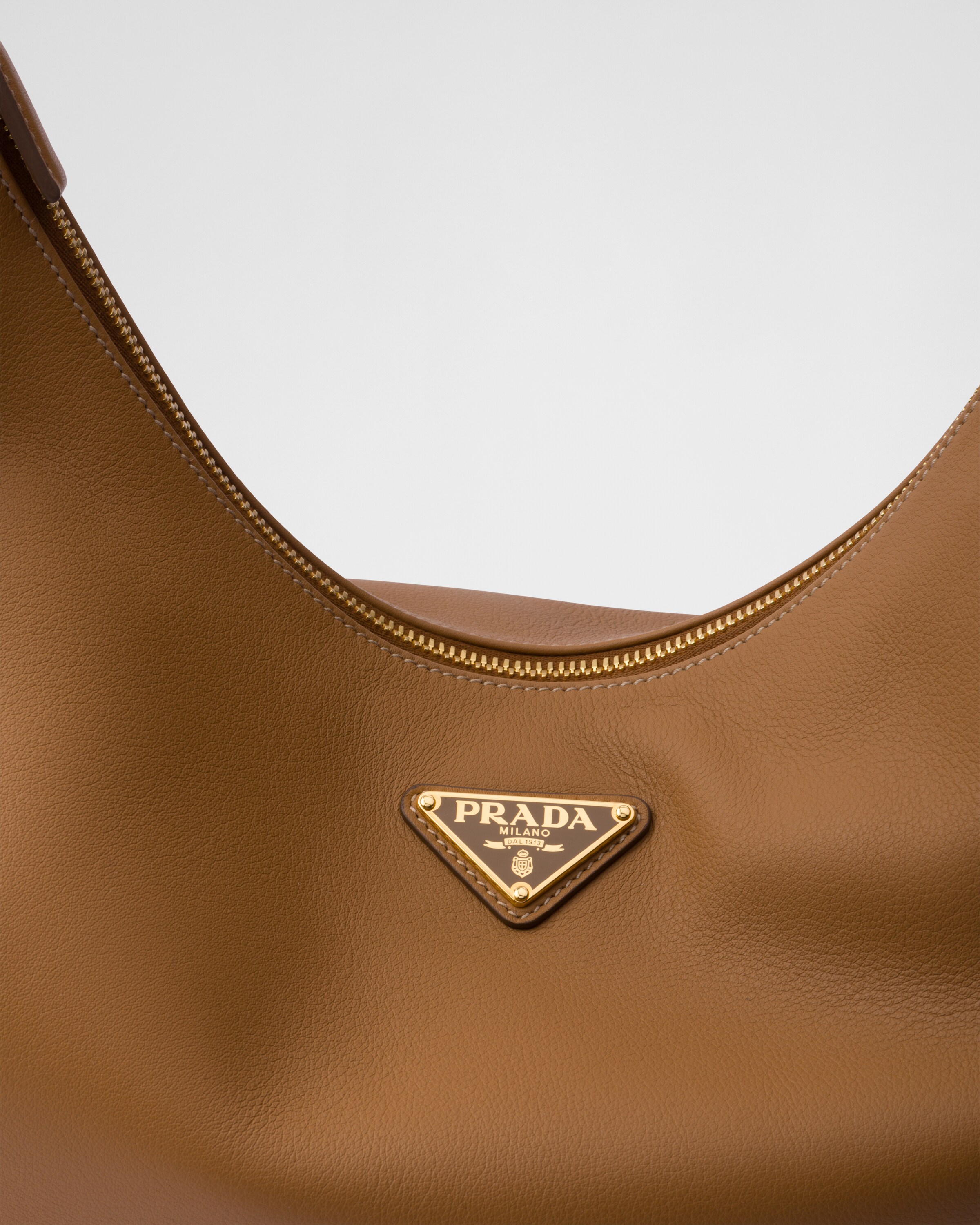 ハンドバッグ PRADA CARAMEL LEATHER BIG ARQUE HANDBAG Caramel Prada Arqué large leather shoulder bag | PRADA