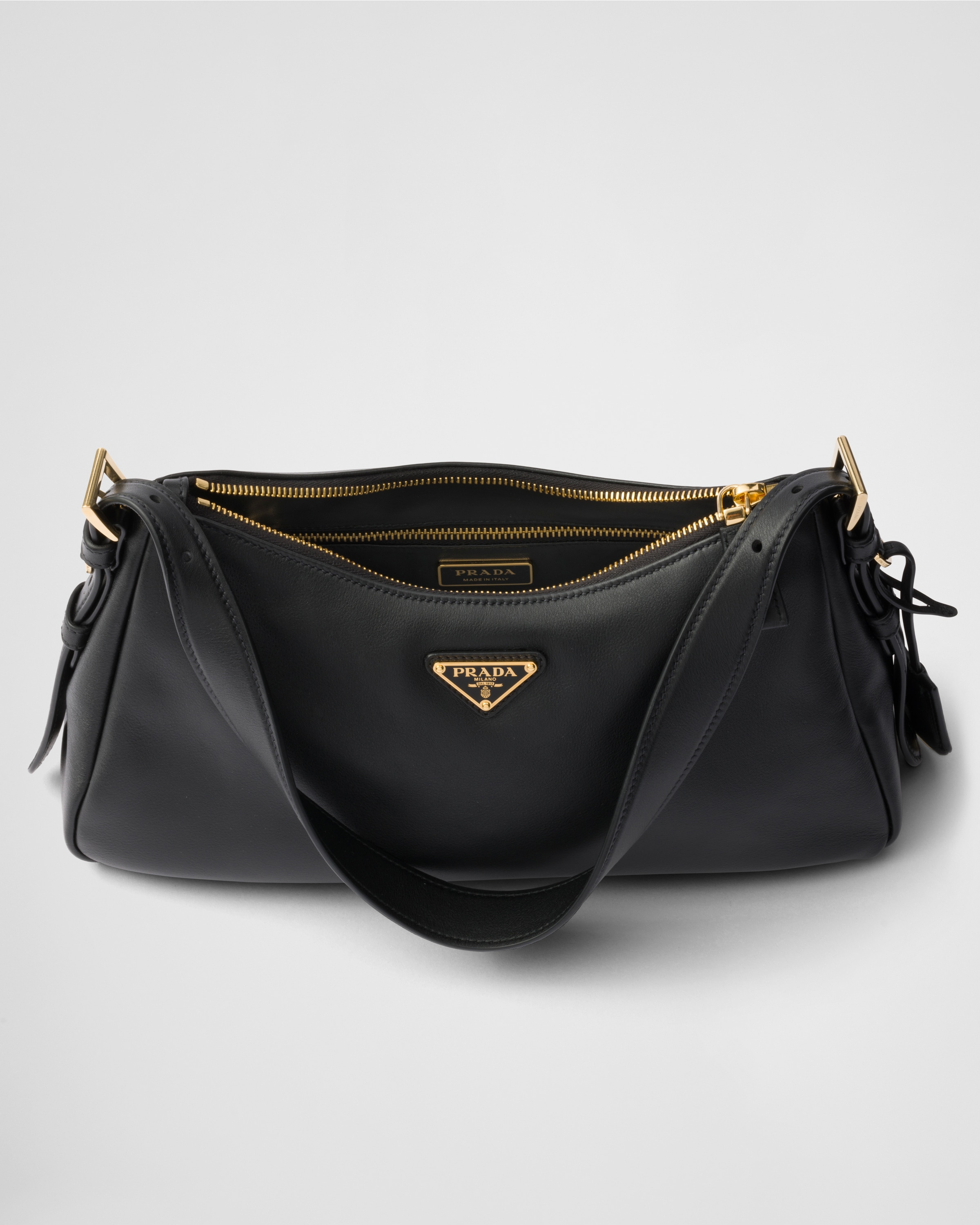 ブラック プラダ エメ ミディアム レザー ショルダーバッグ | PRADA