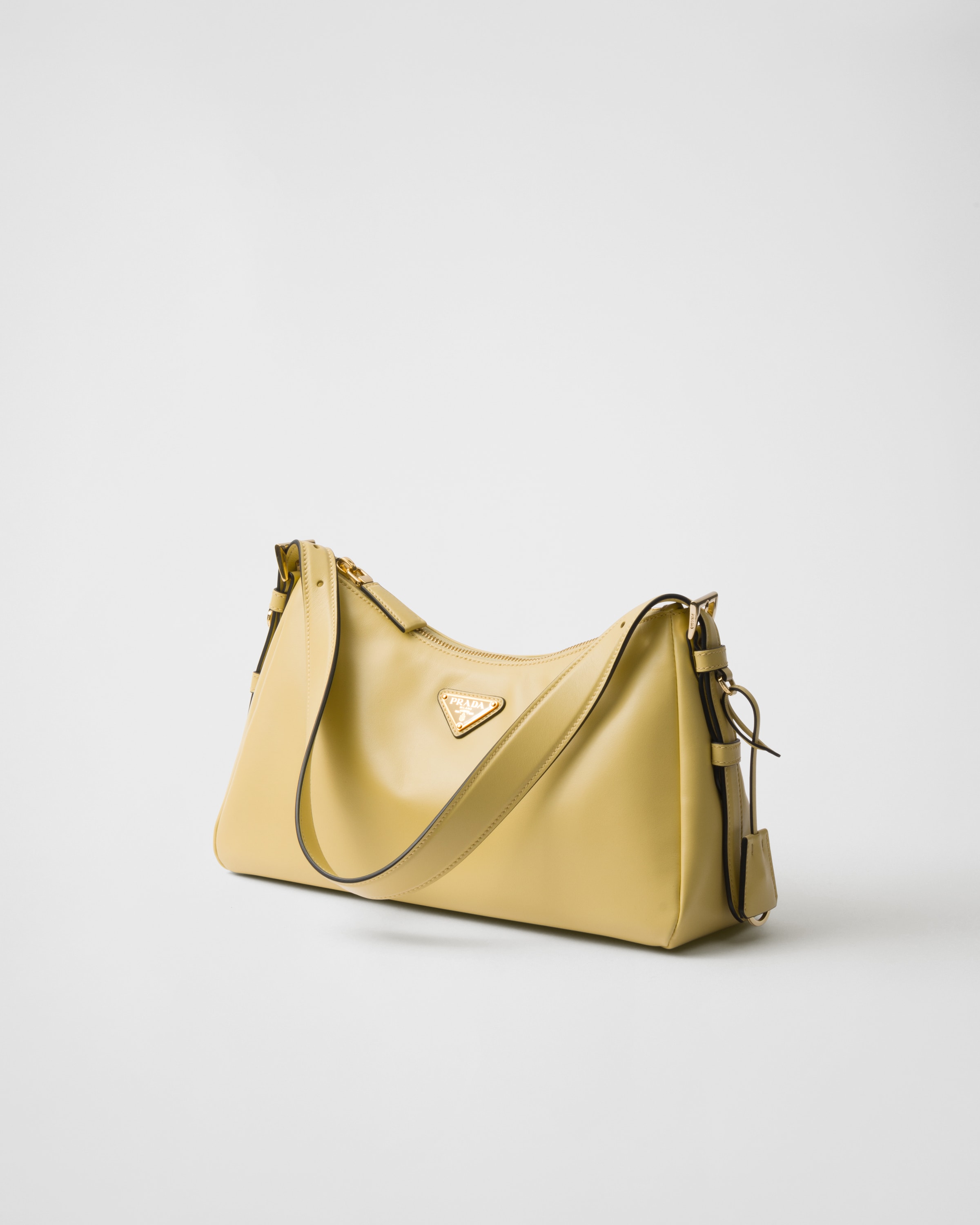 Prada Mittelgrosse Aimée Schultertasche Aus Leder In Vanille