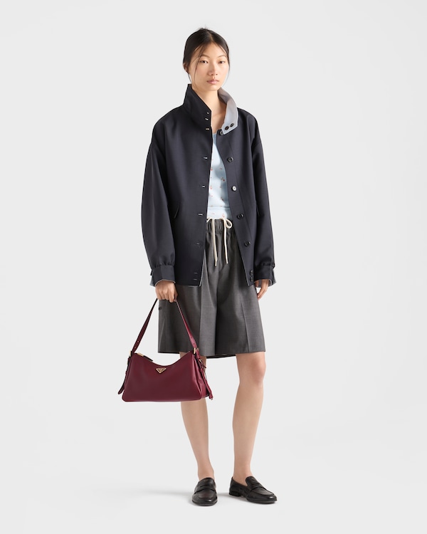 프라다 에메 미디엄 가죽 숄더백 - 크림슨 프라다 에메 미디엄 가죽 숄더백 - 크림슨