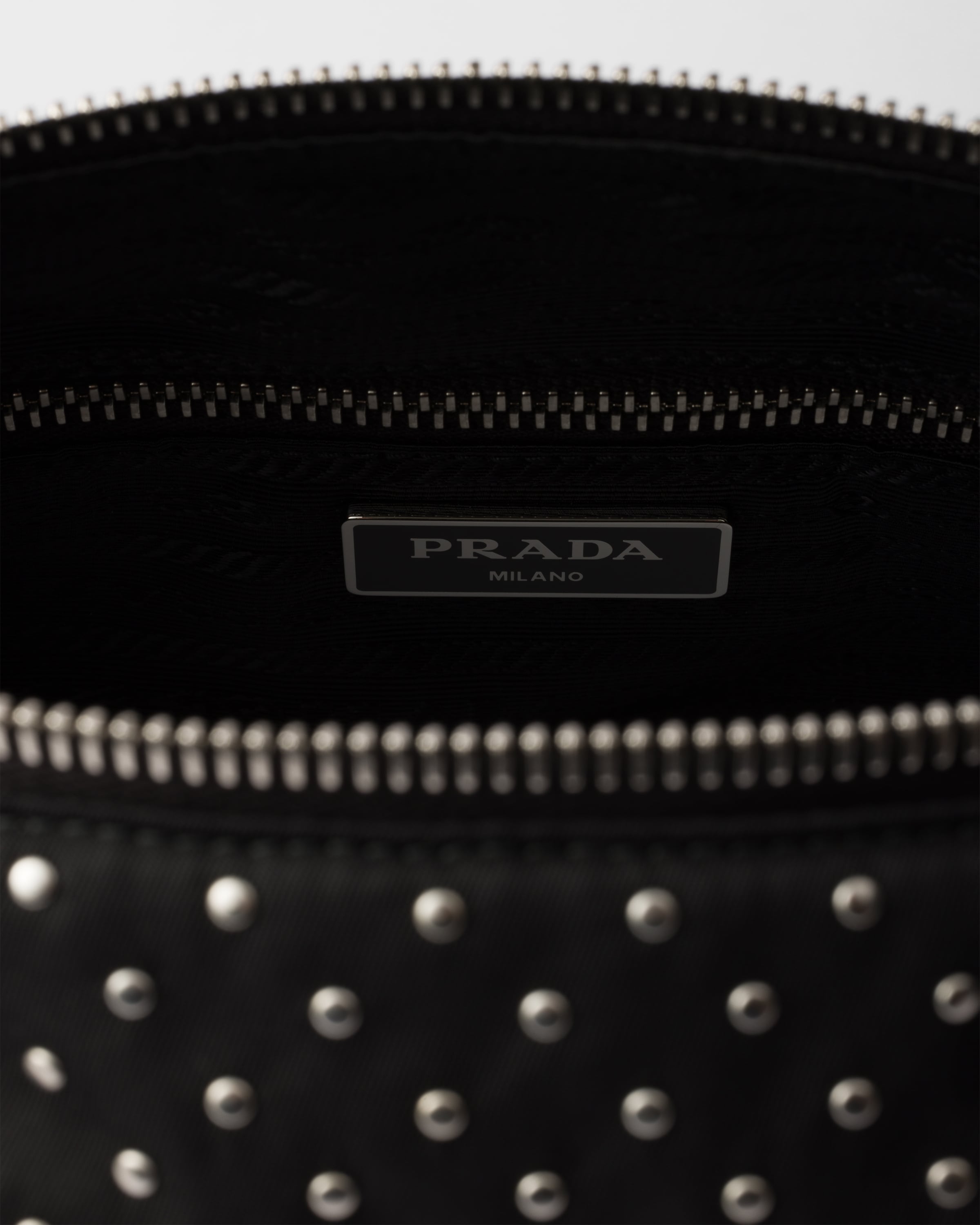 Sac en Re-Nylon avec clous