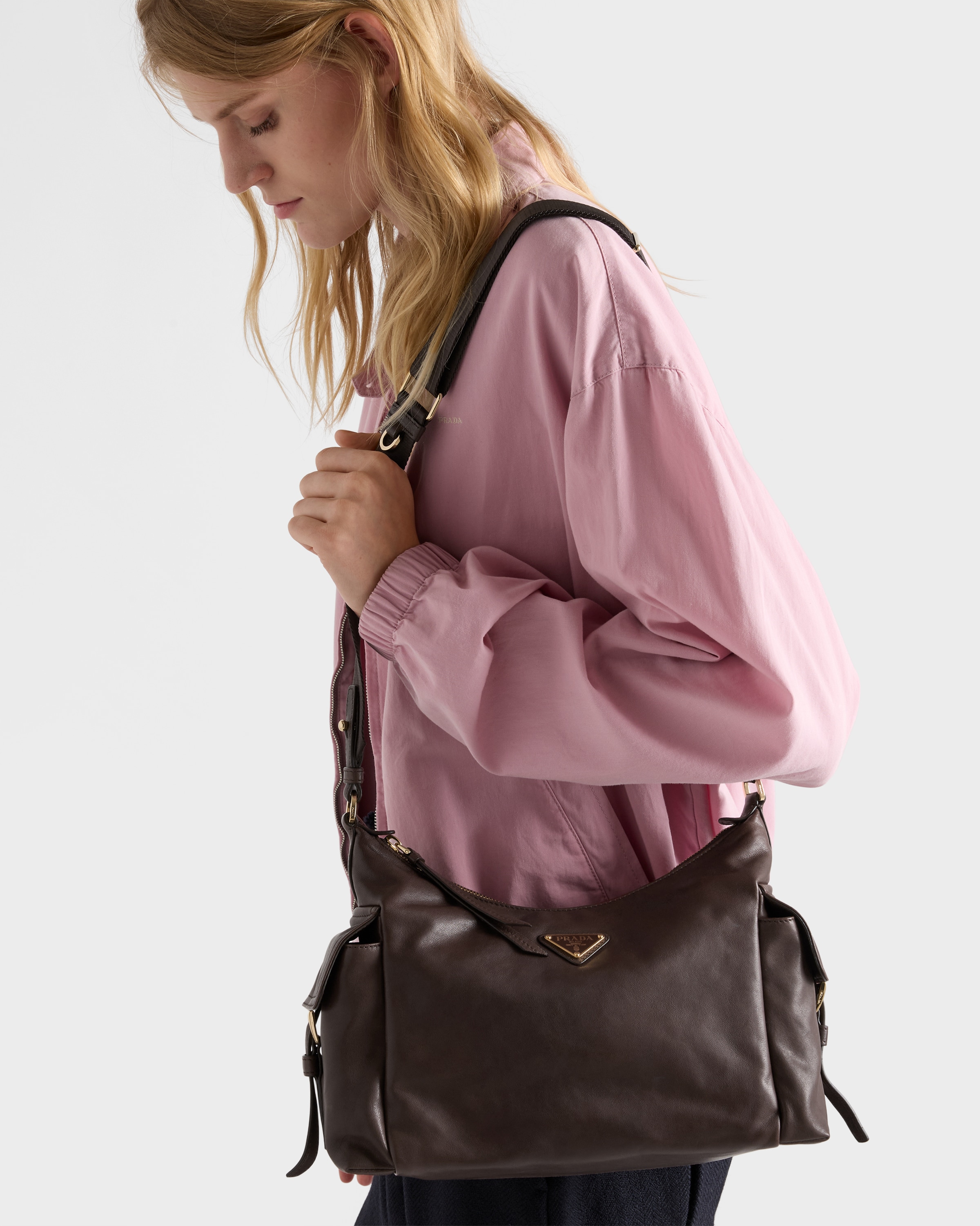 PRADA プラダ　ブラウンレザー バッグ ブラウン Re-Nylon xレザー ダッフルバッグ | PRADA