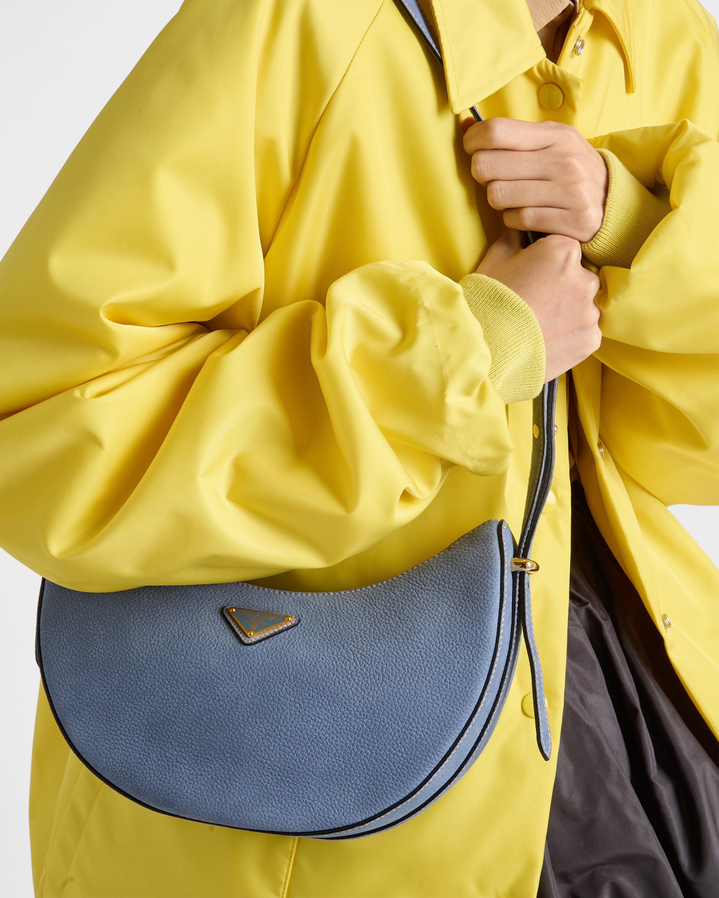 Bolsa Prada Arqué pequena em couro nobuck Azul Aviação | PRADA