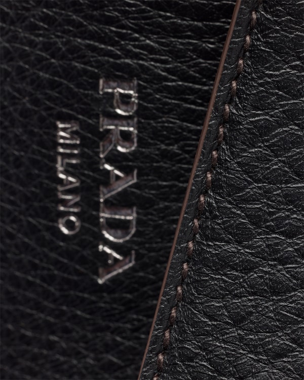 Große Prada Aimée Schultertasche aus Leder Große Prada Aimée Schultertasche aus Leder