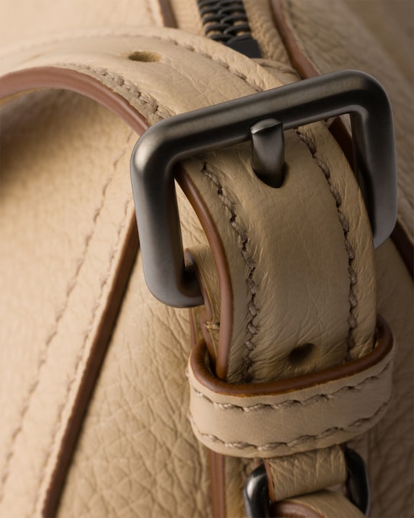 Grand sac porté épaule en cuir Prada Aimée Grand sac porté épaule en cuir Prada Aimée