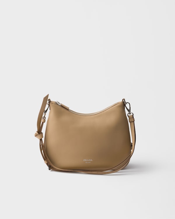 プラダ フォールド ミディアム レザーバッグ - サンドベージュ プラダ フォールド ミディアム レザーバッグ - サンドベージュ