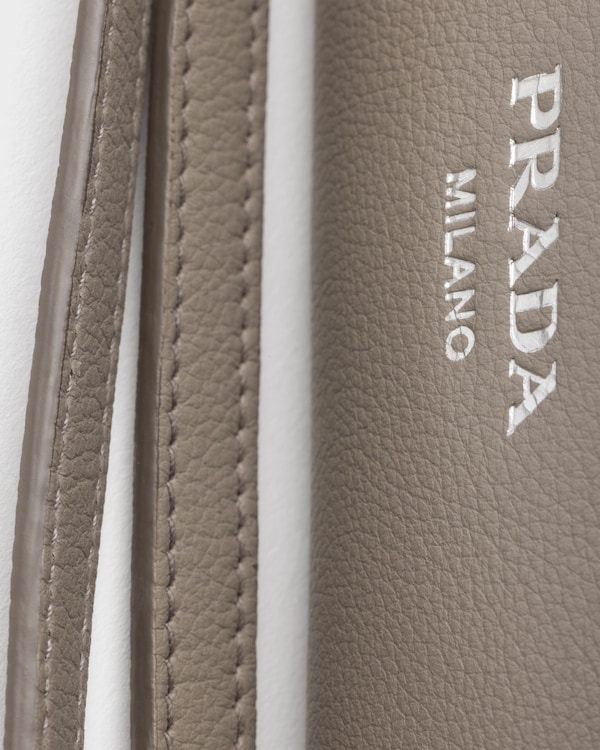 プラダ フォールド ミディアム レザーバッグ - クレイグレー プラダ フォールド ミディアム レザーバッグ - クレイグレー