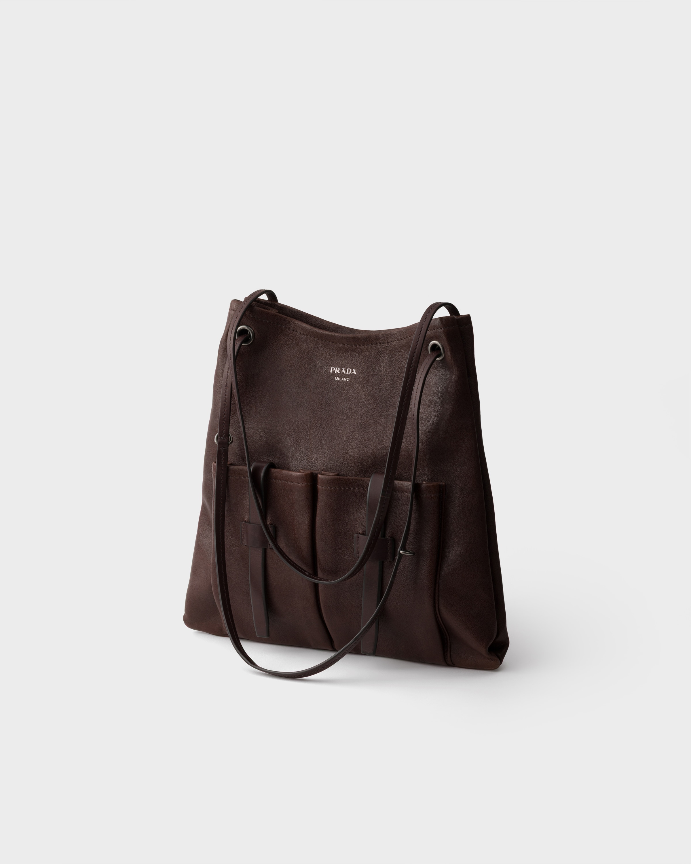 ココアブラウン プラダ ルート ラージ レザー バッグ | PRADA