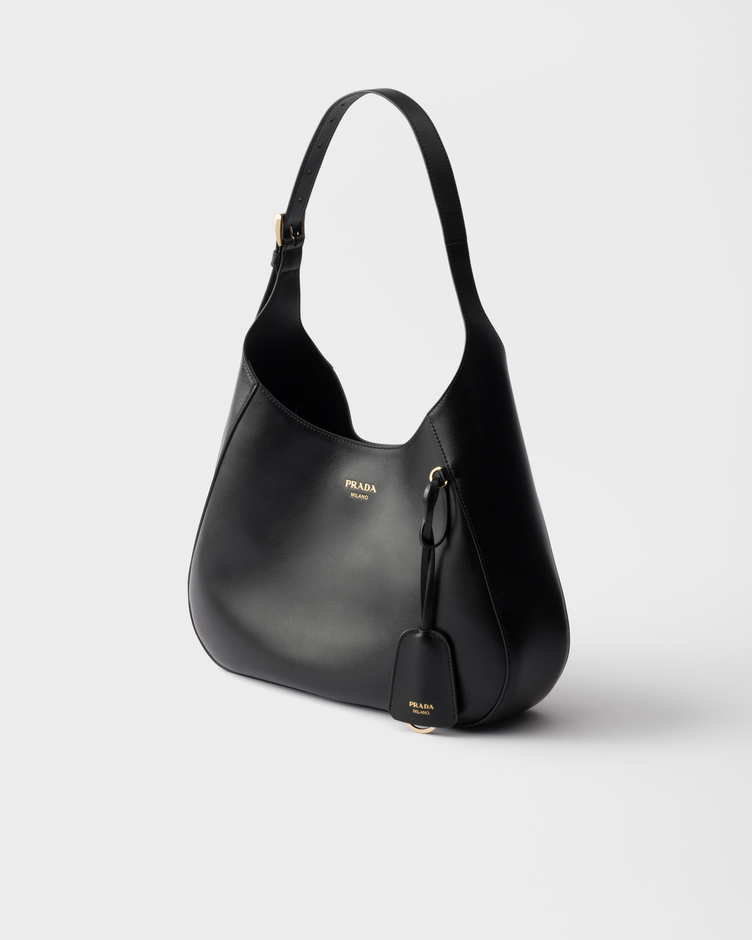 ブラック プラダ ブギ ミディアム レザー バッグ | PRADA - 日本