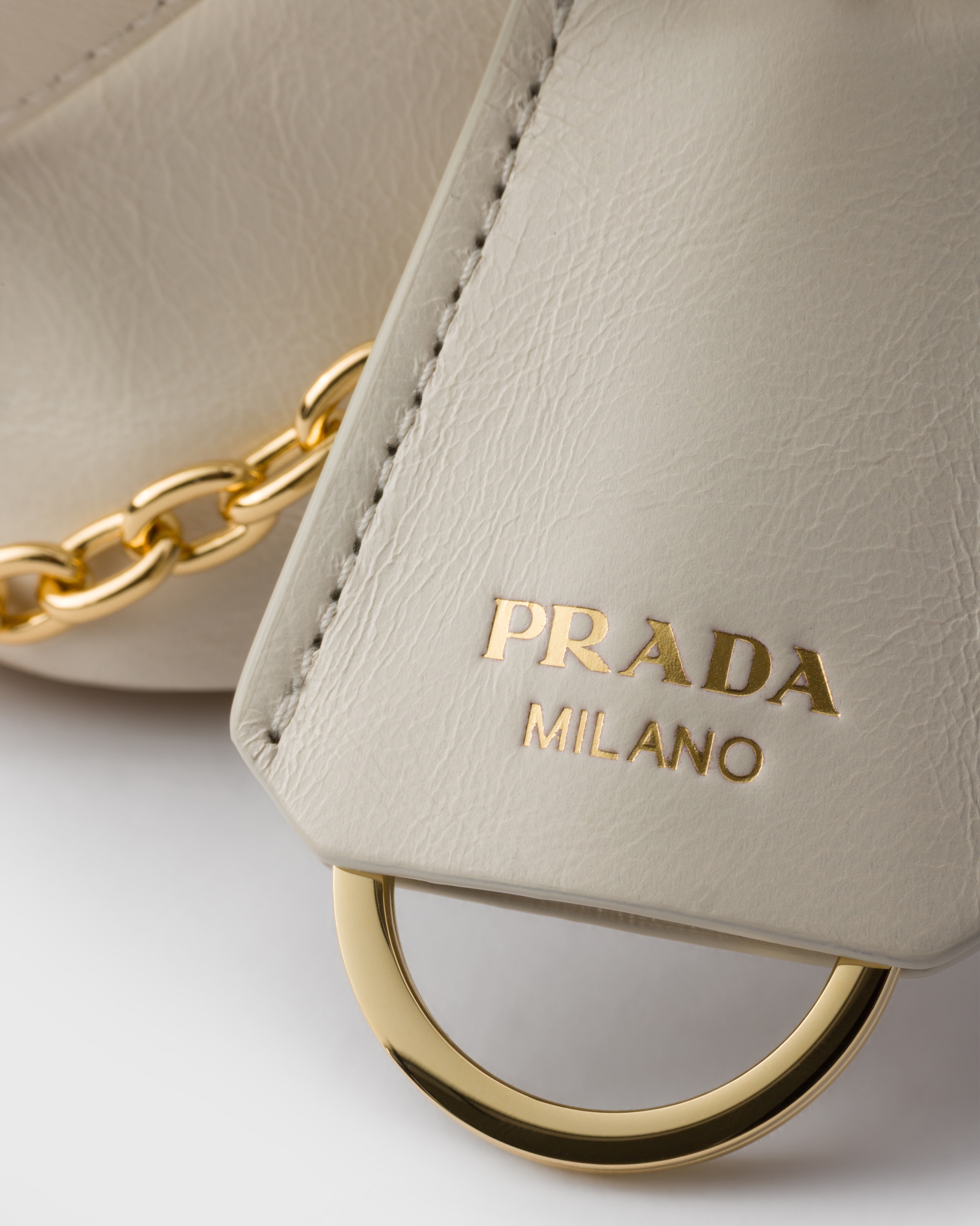 ホワイト レザー ミニバッグ | PRADA - 日本