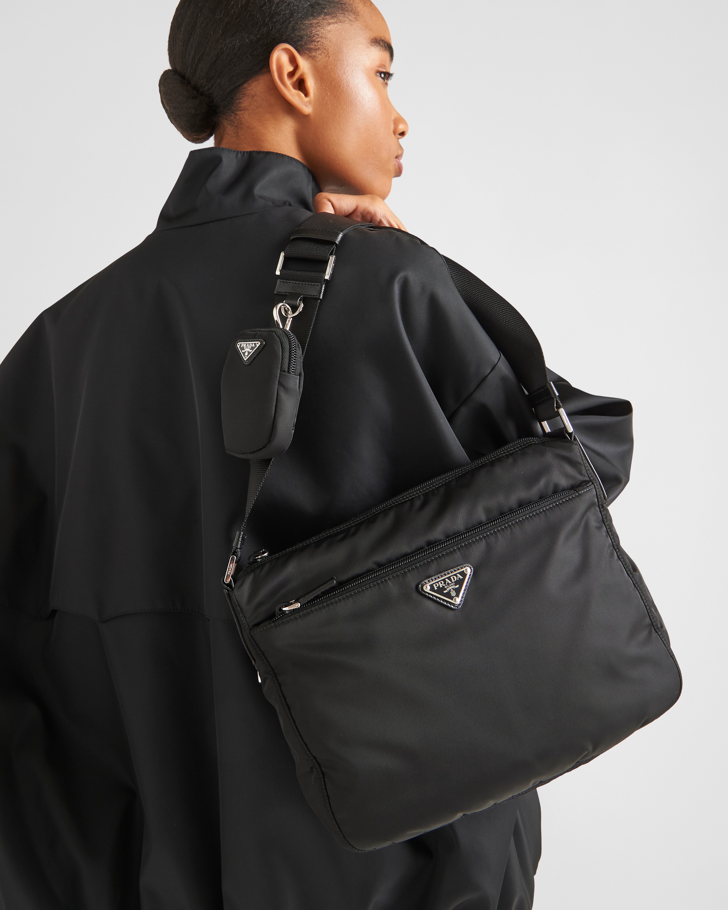 ブラック Re-nylon ショルダーバッグ | PRADA