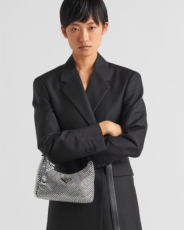 Minibolso Prada Re-Edition de satén con cristales Minibolso Prada Re-Edition de satén con cristales