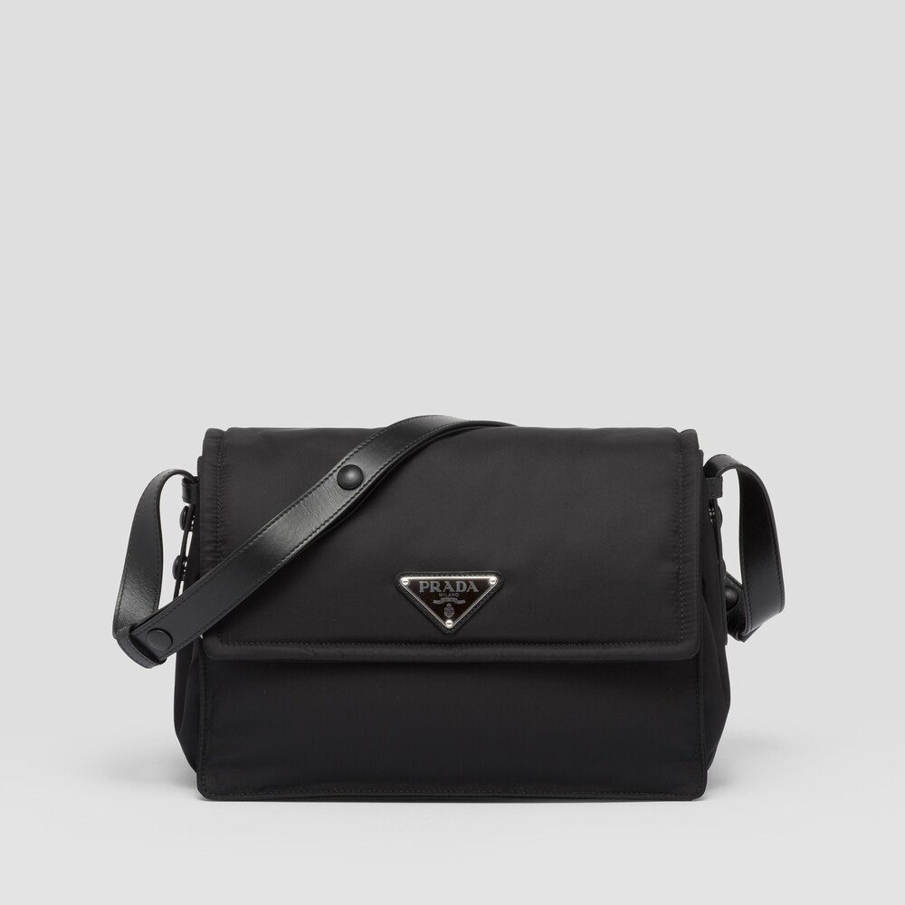 Prada Bandolera mediana de Re-nylon acolchado 1