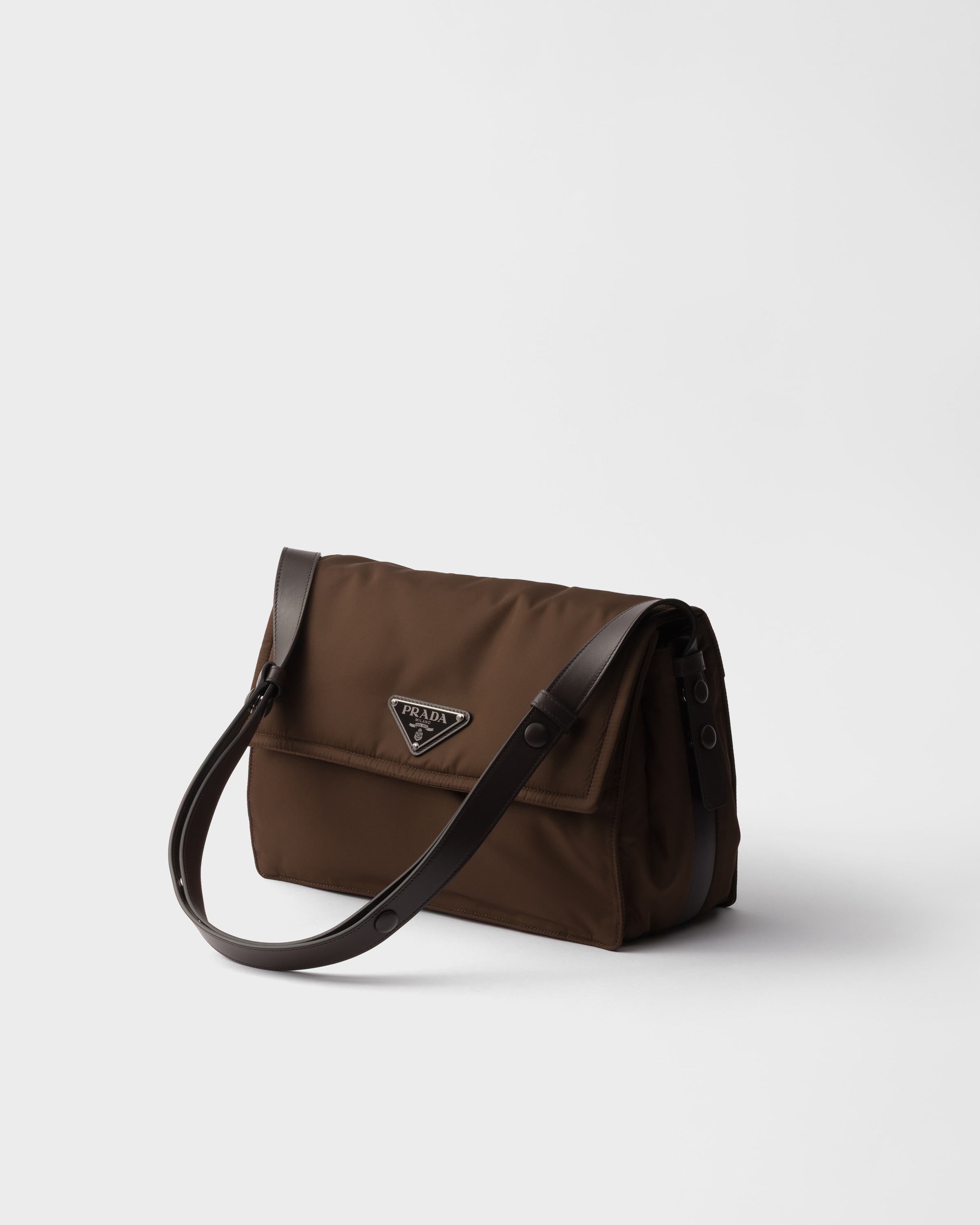 Sienna Prada Traveller medium padded Re-Nylon bag | PRADA - United