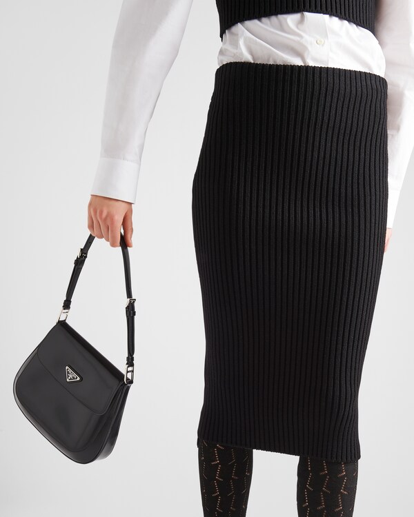 미디엄 프라다 클레오 브러쉬드 가죽 숄더백 - 블랙 미디엄 프라다 클레오 브러쉬드 가죽 숄더백 - 블랙