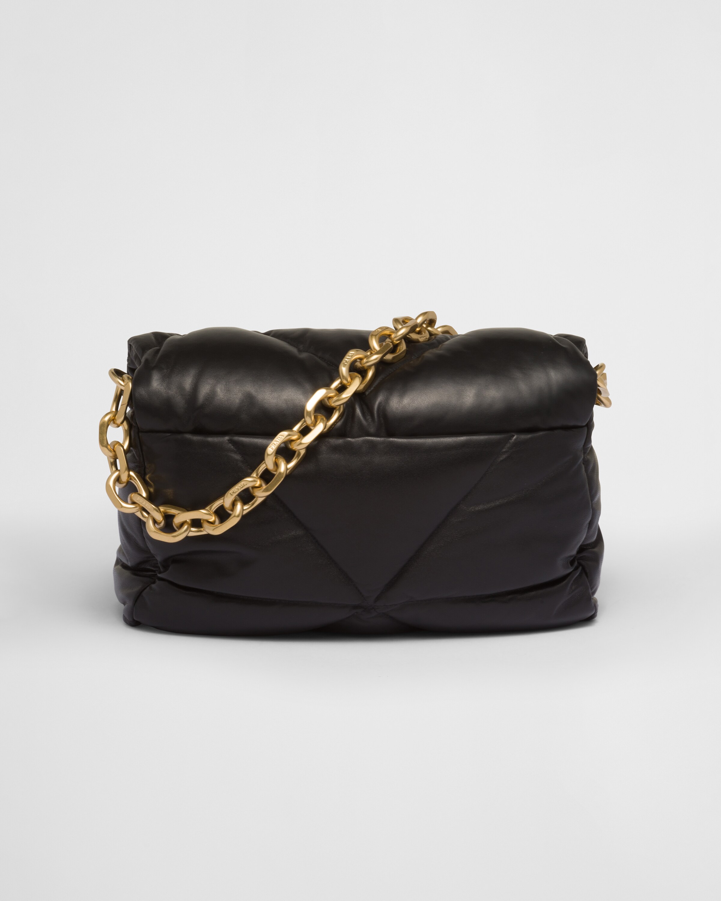 Prada حقيبة كتف مبطنة من جلد نابا 4