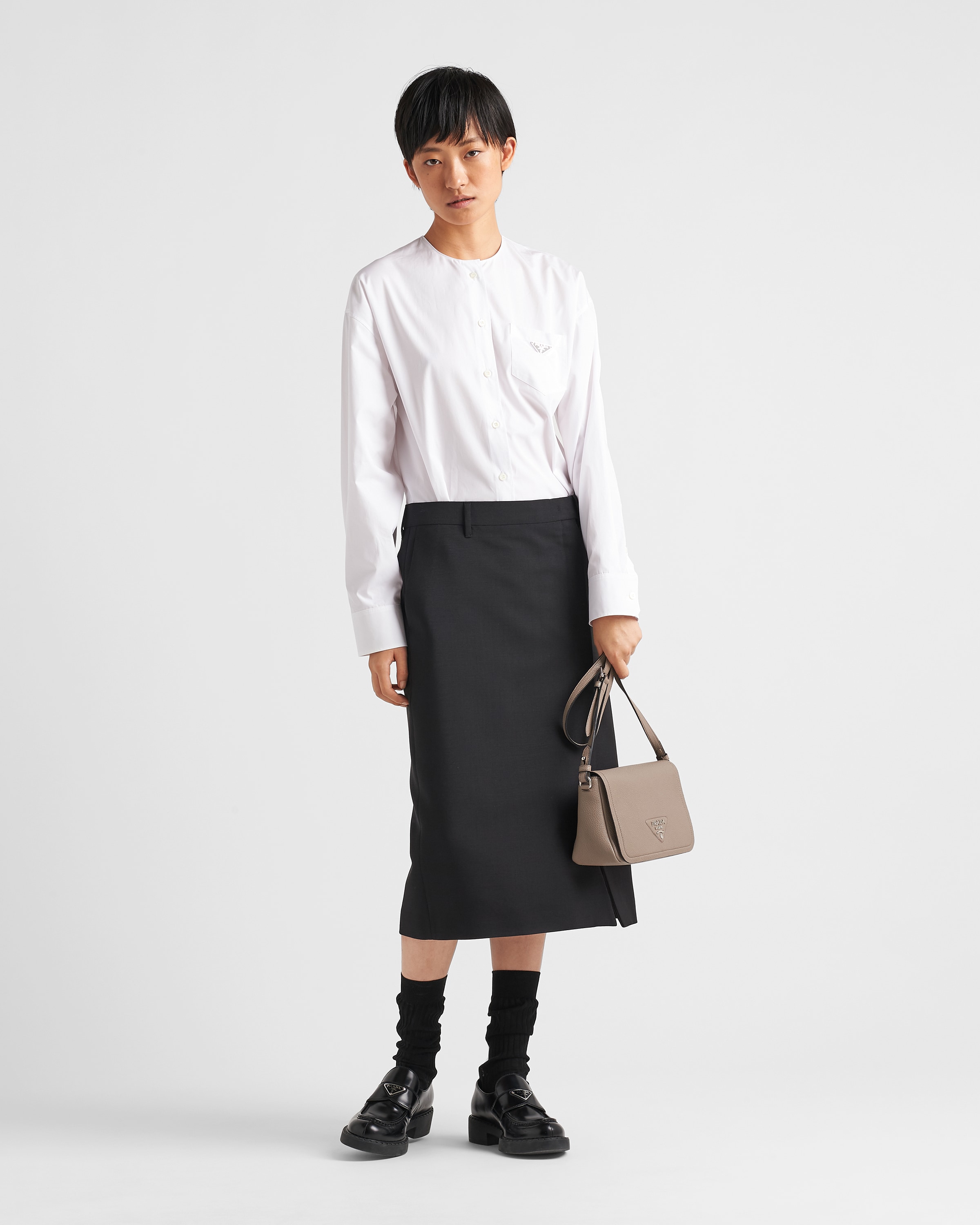 Prada حقيبة كتف من الجلد 8