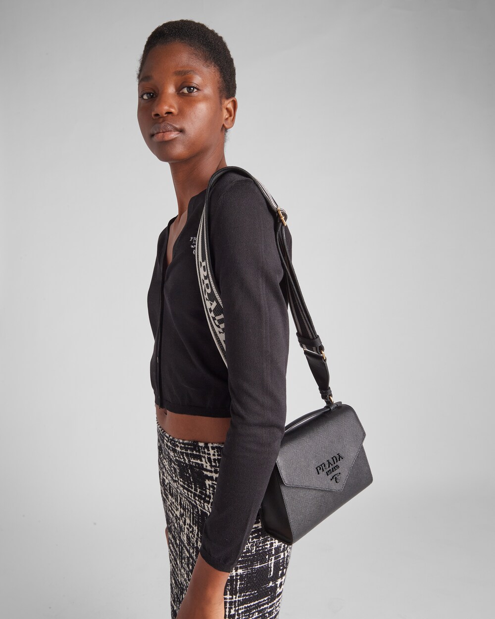 Prada monochrome saffiano leather shoulder bag clearance