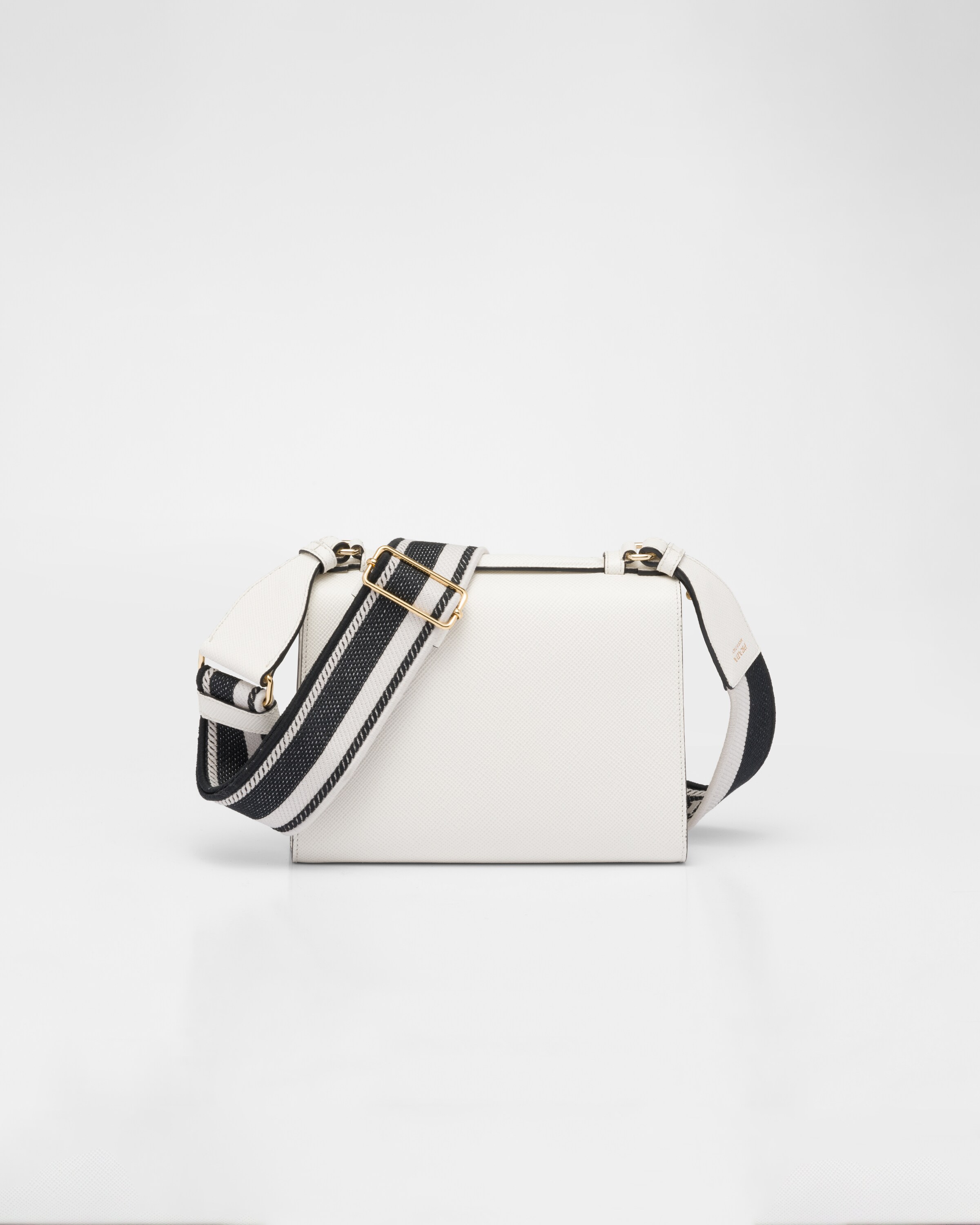 Prada حقيبة Prada Monochrome من الجلد والسافيانو 4