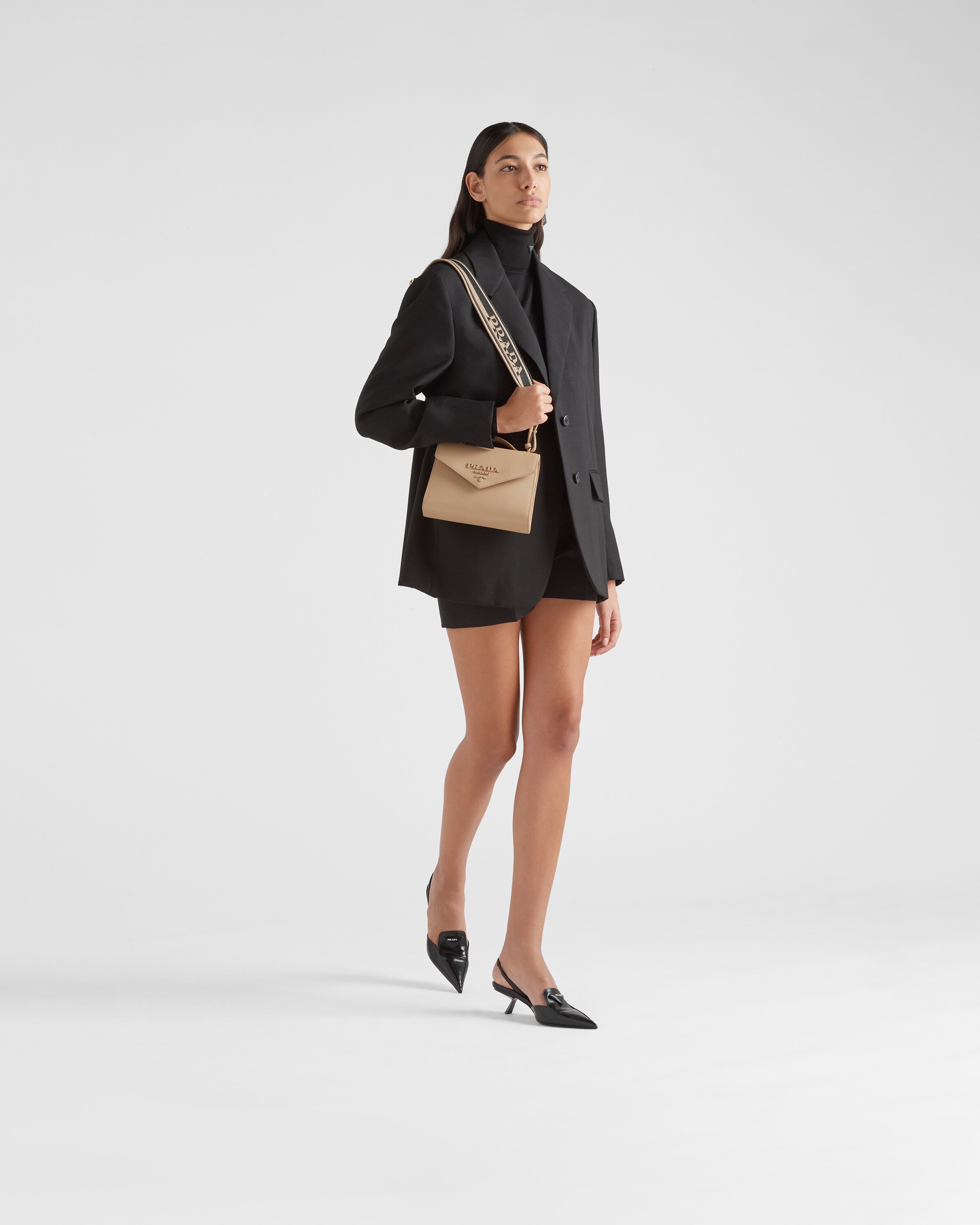 Prada حقيبة Prada Monochrome من الجلد والسافيانو 7