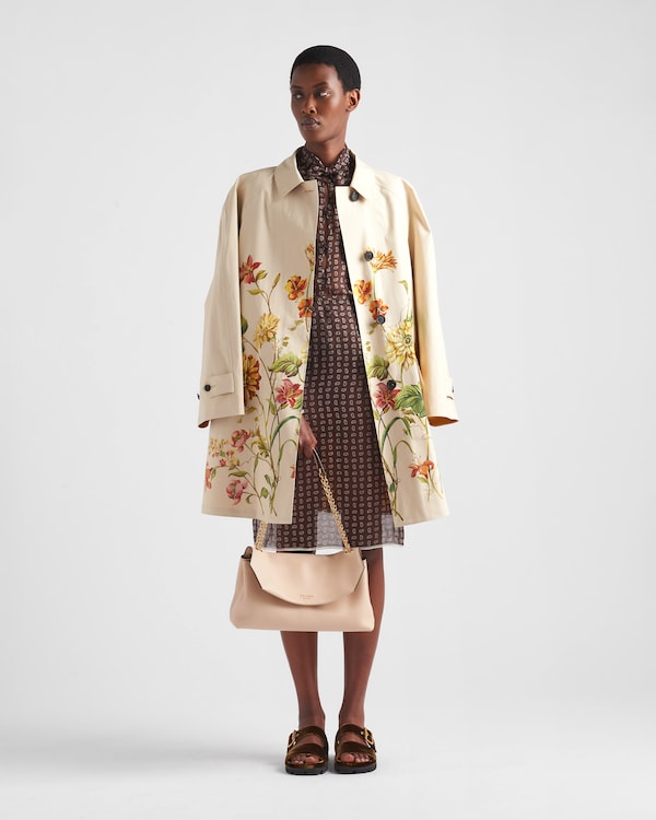 حقيبة كتف Prada Doux كبيرة من الجلد - ترافرتين حقيبة كتف Prada Doux كبيرة من الجلد - ترافرتين