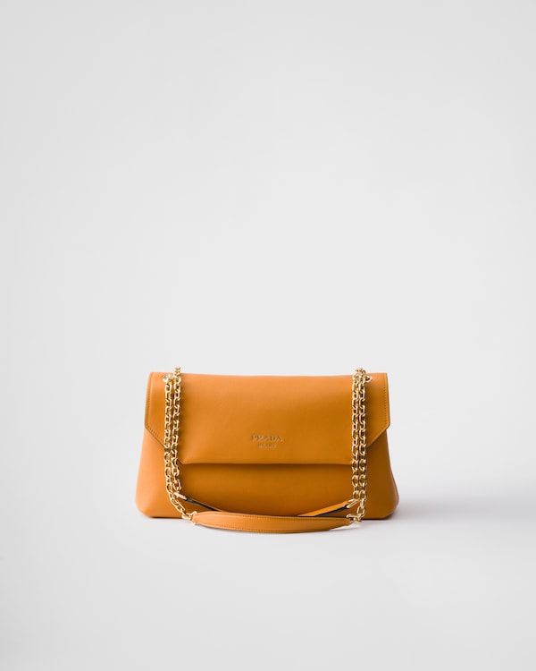 Bolso bandolera Prada Doux mediano de piel Bolso bandolera Prada Doux mediano de piel