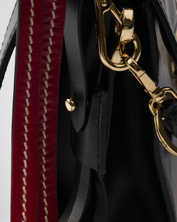 Prada Soft Sound小号皮革单肩包配饰件 Prada Soft Sound小号皮革单肩包配饰件