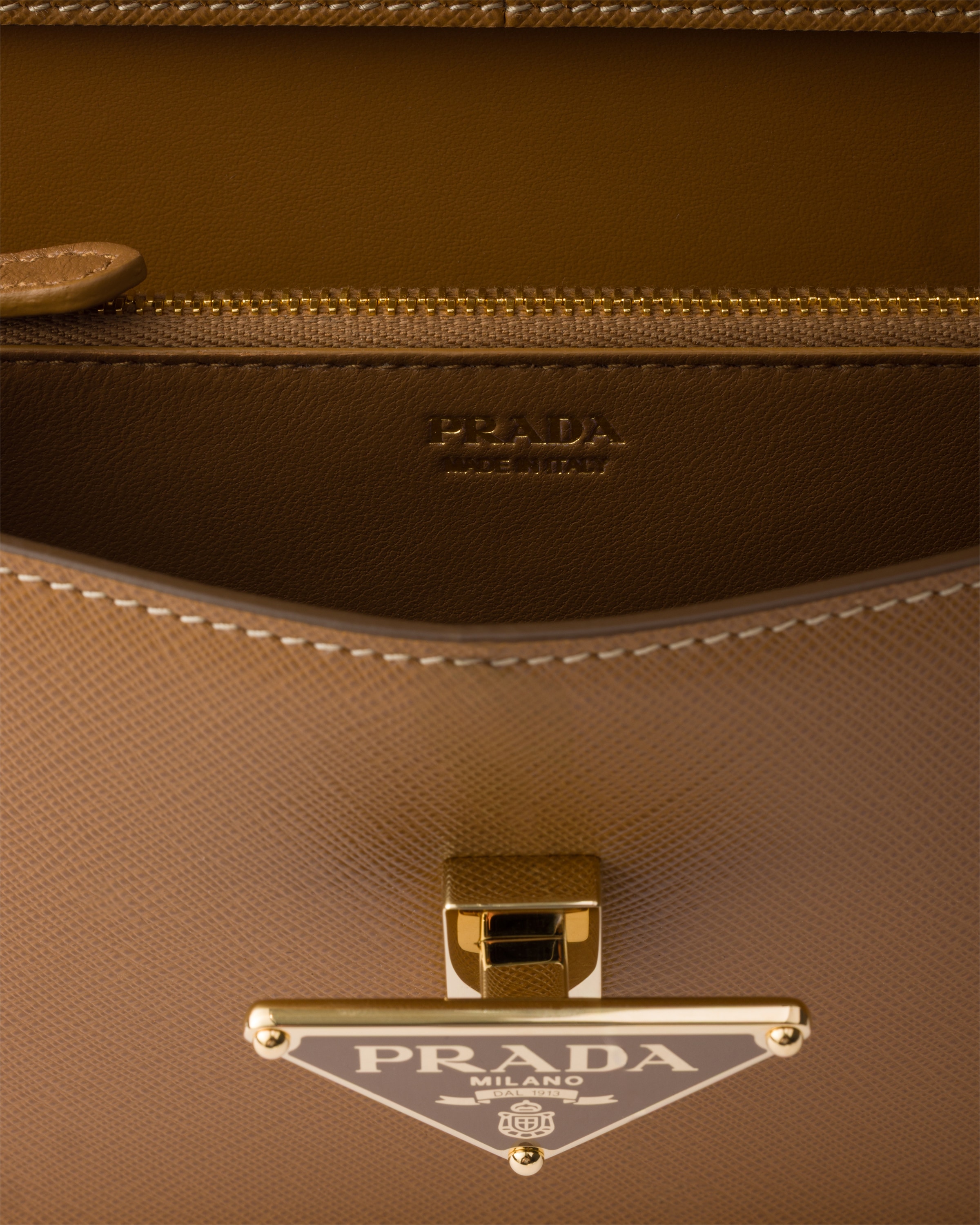 キャメル サフィアーノレザー ミニバッグ | PRADA