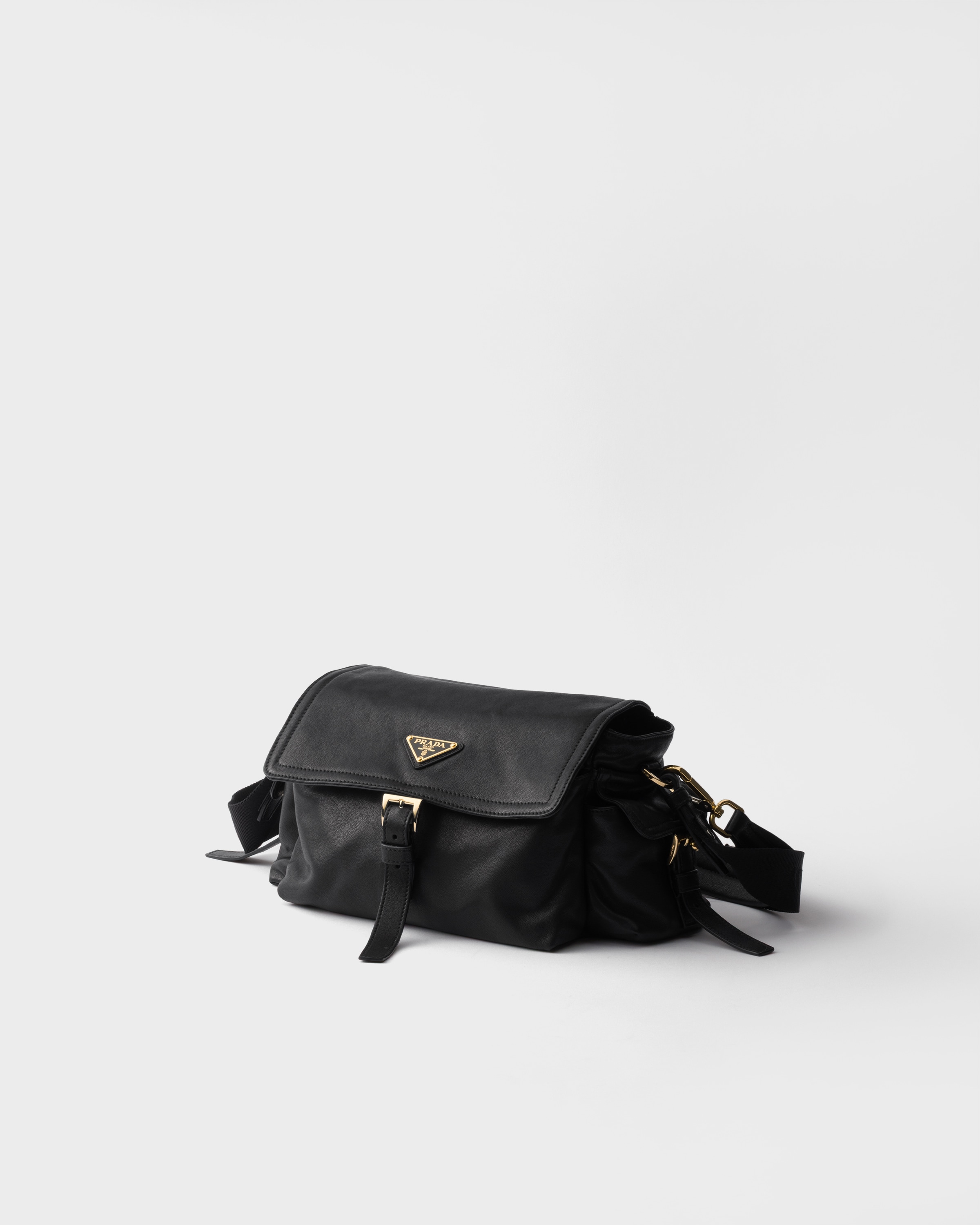 PRADA プラダ エメ ナプラックレザー ショルダーバッグ 1BC229 ブラック プラダ エクスプローラ ナッパレザー ショルダーバッグ