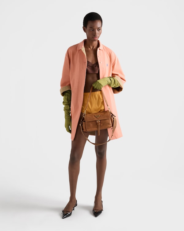 프라다 익스플로어 미디엄 나파 가죽 숄더백 - 캐러멜 프라다 익스플로어 미디엄 나파 가죽 숄더백 - 캐러멜