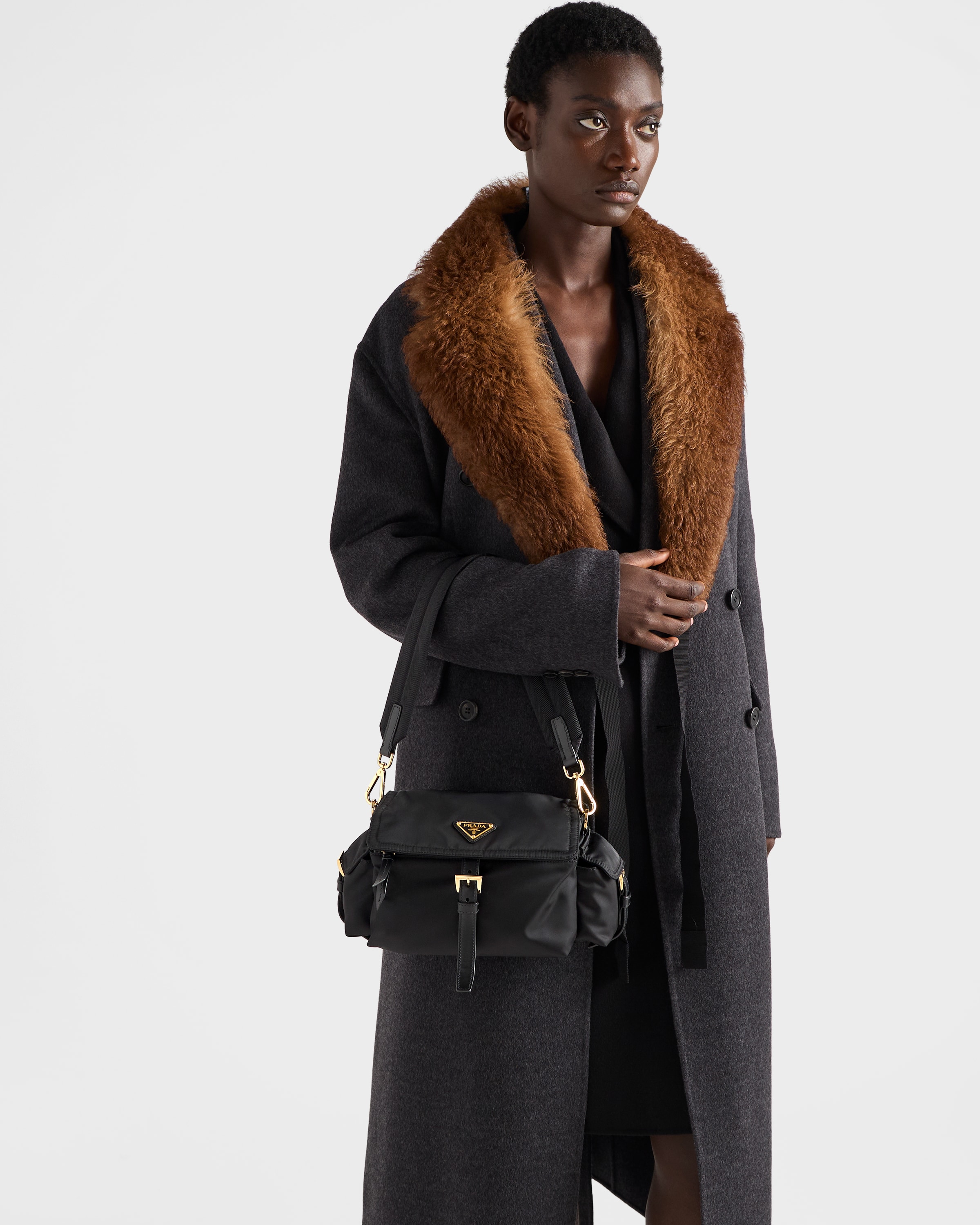 ■PRADA エクスプローラ ミディアム Re-Nylon ショルダーバッグ ブラック プラダ エクスプローラ ミディアム Re-Nylon