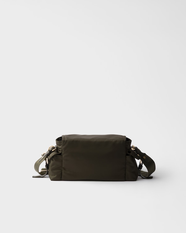 Sac porté épaule Prada Explore en Re-Nylon moyen - Vert Forêt Sac porté épaule Prada Explore en Re-Nylon moyen - Vert Forêt