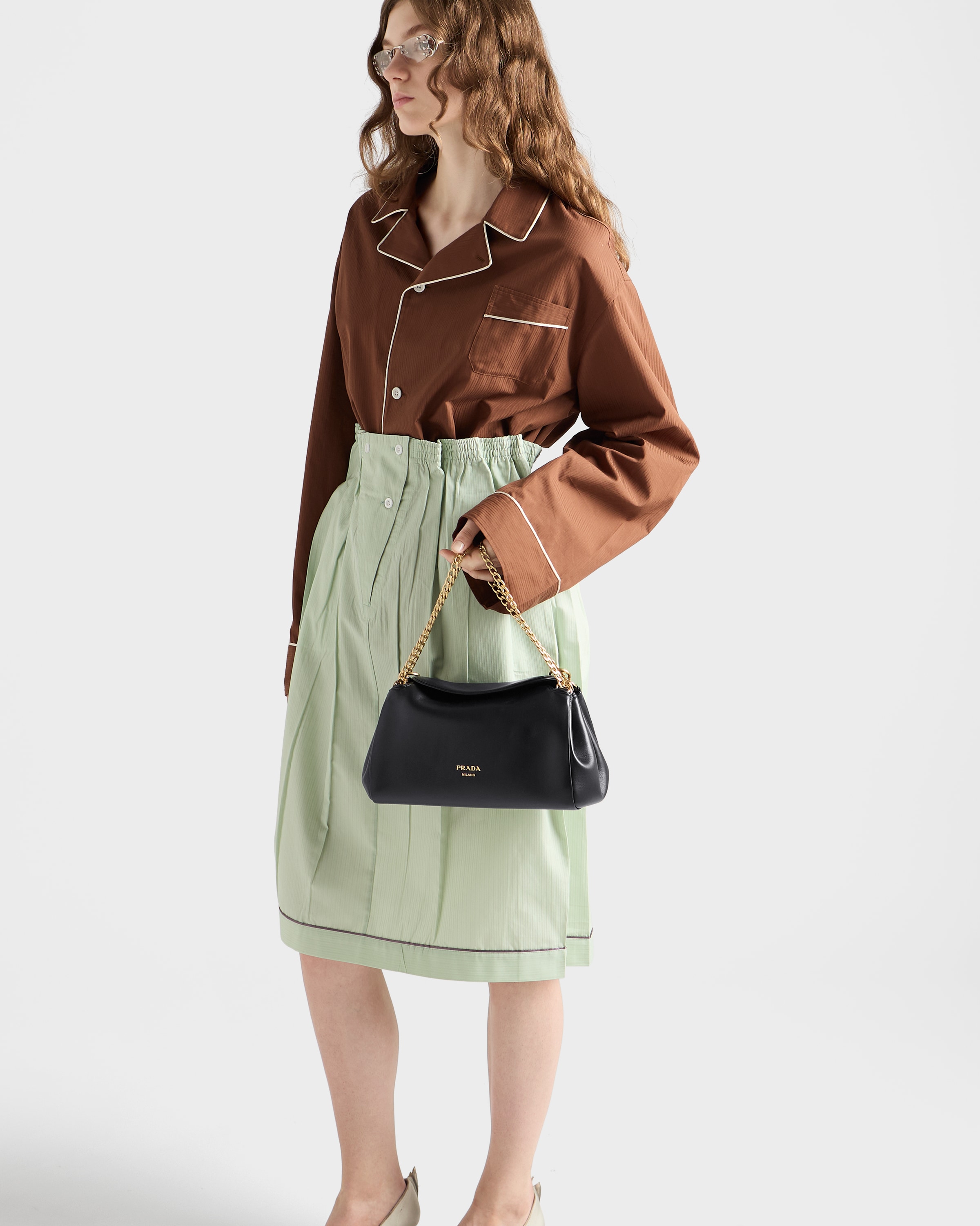 関税込み/PRADAプラダ ロゴ スモール ナッパ トルムルトバッグ 希少】 PRADA ロゴ スモール レザー トートバッグ ブラック
