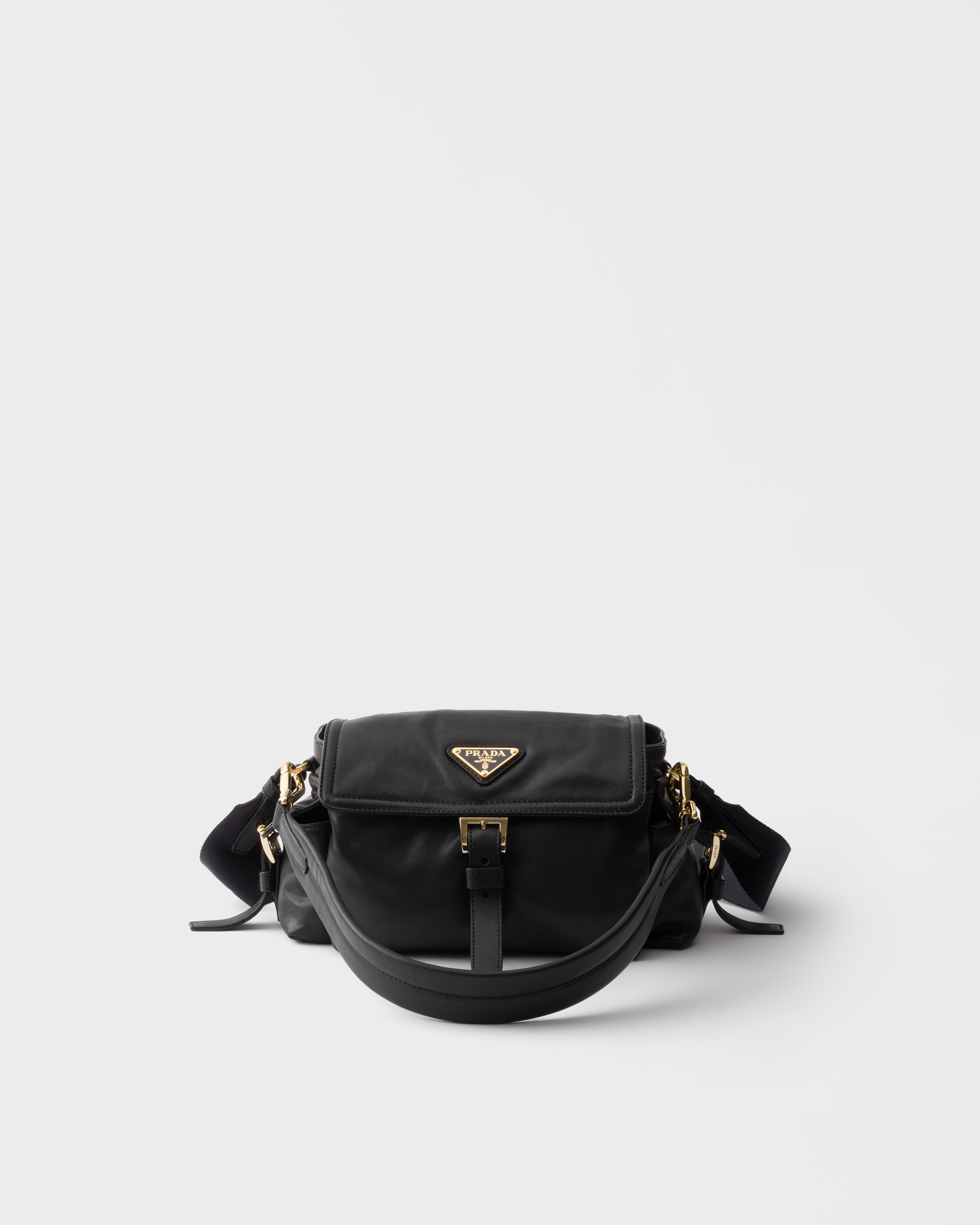 ブラック プラダ エクスプローラ ナッパレザー ミニバッグ | PRADA - 日本
