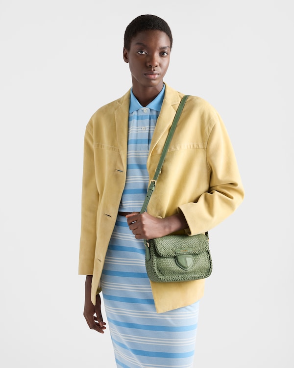 حقيبة كتف صغيرة من الجلد المحبوك - زَبَرْجَدي حقيبة كتف صغيرة من الجلد المحبوك - زَبَرْجَدي