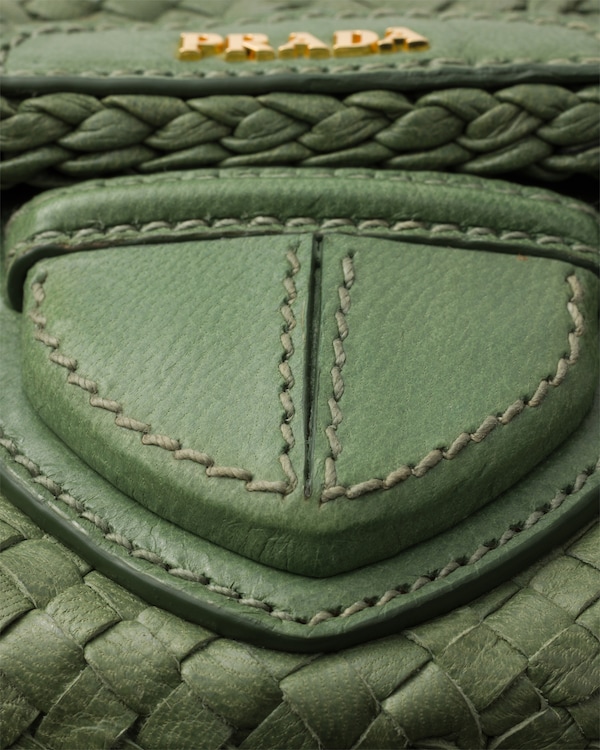 حقيبة كتف صغيرة من الجلد المحبوك - زَبَرْجَدي حقيبة كتف صغيرة من الجلد المحبوك - زَبَرْجَدي