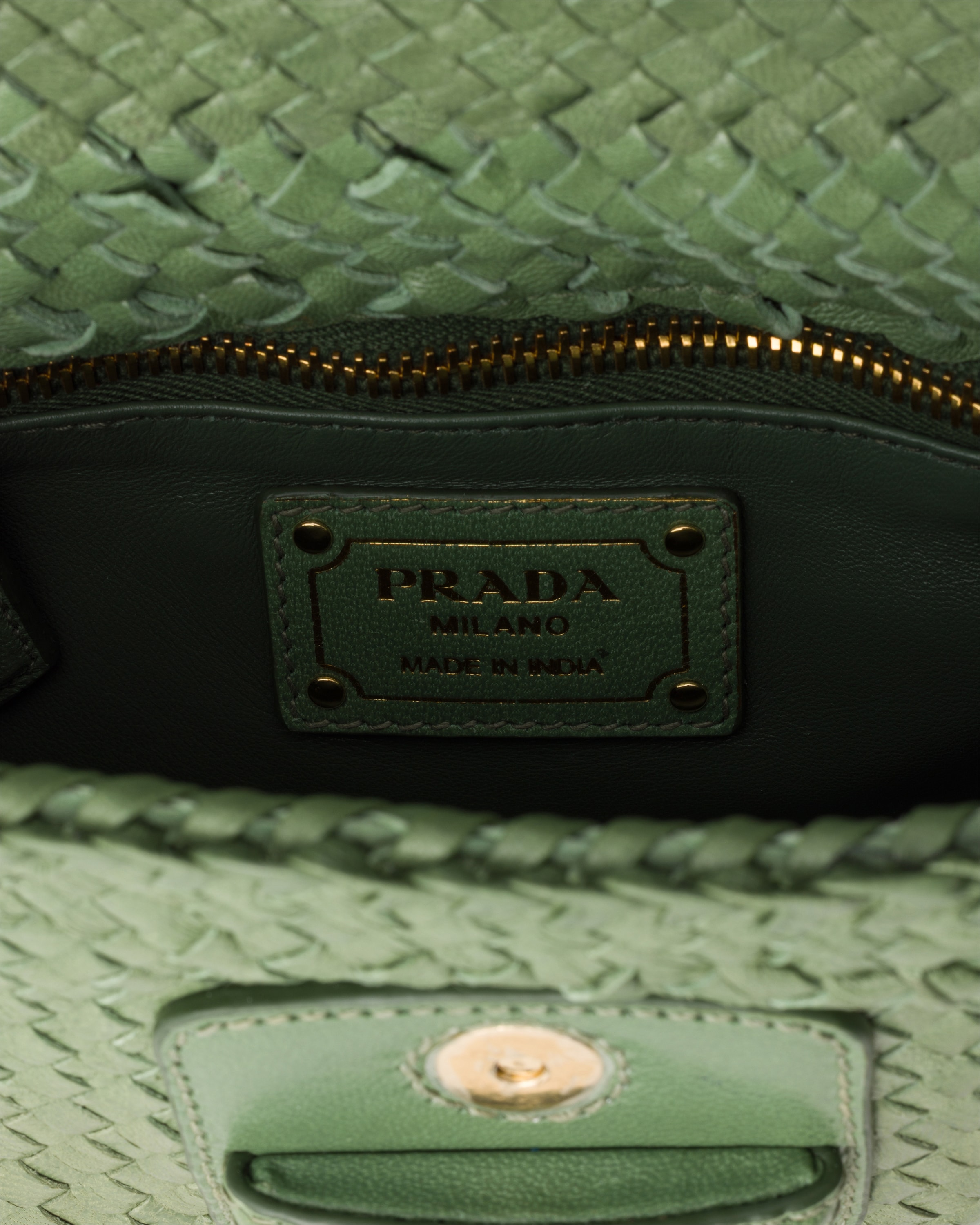 编织皮革迷你单肩包