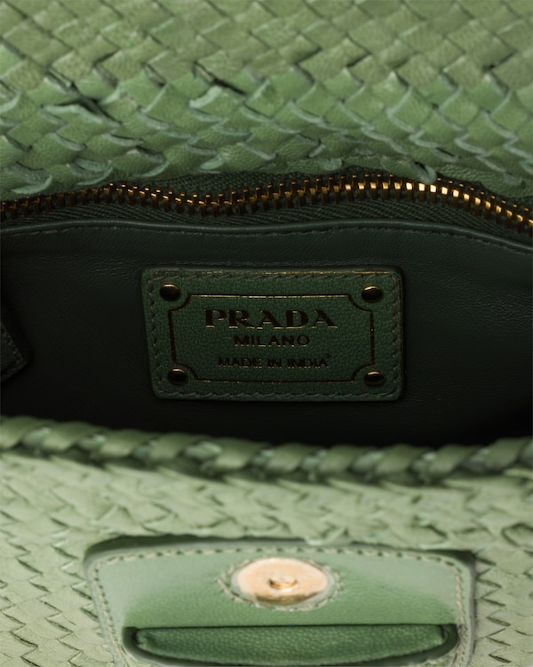 حقيبة كتف صغيرة من الجلد المحبوك - زَبَرْجَدي حقيبة كتف صغيرة من الجلد المحبوك - زَبَرْجَدي