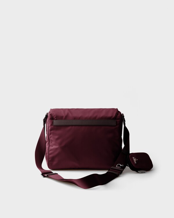 Schultertasche aus Re-Nylon - Burgunderrot Schultertasche aus Re-Nylon - Burgunderrot