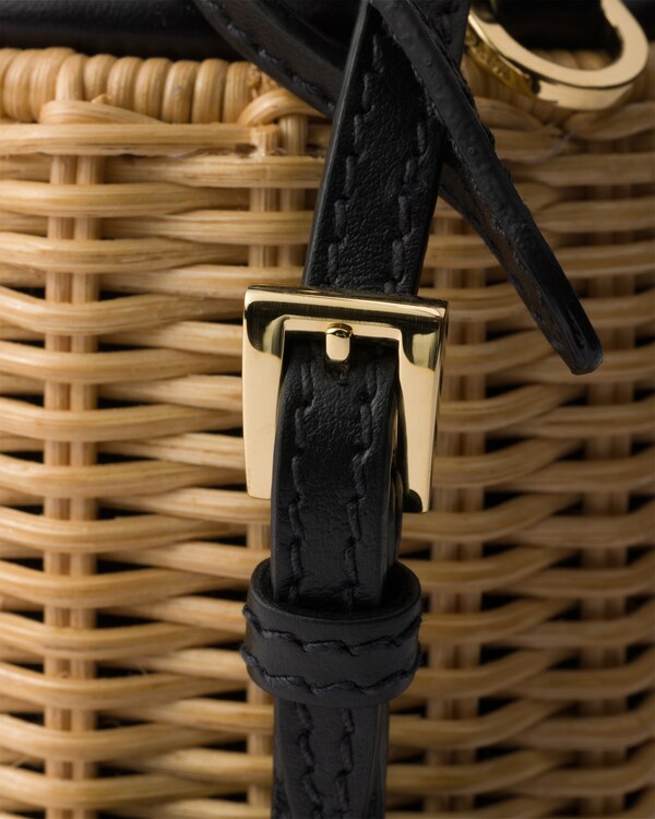 حقيبة باكيت من الجلد والخيزران - سمرة / أسود حقيبة باكيت من الجلد والخيزران - سمرة / أسود