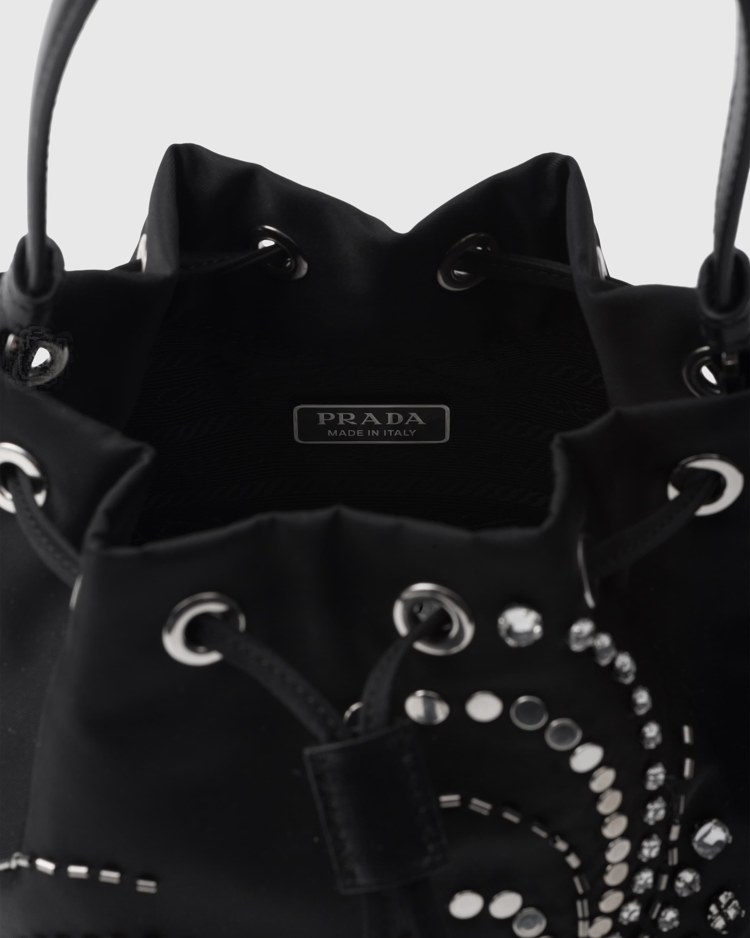 ブラック 刺繍入り Re-nylon ミニバッグ | PRADA