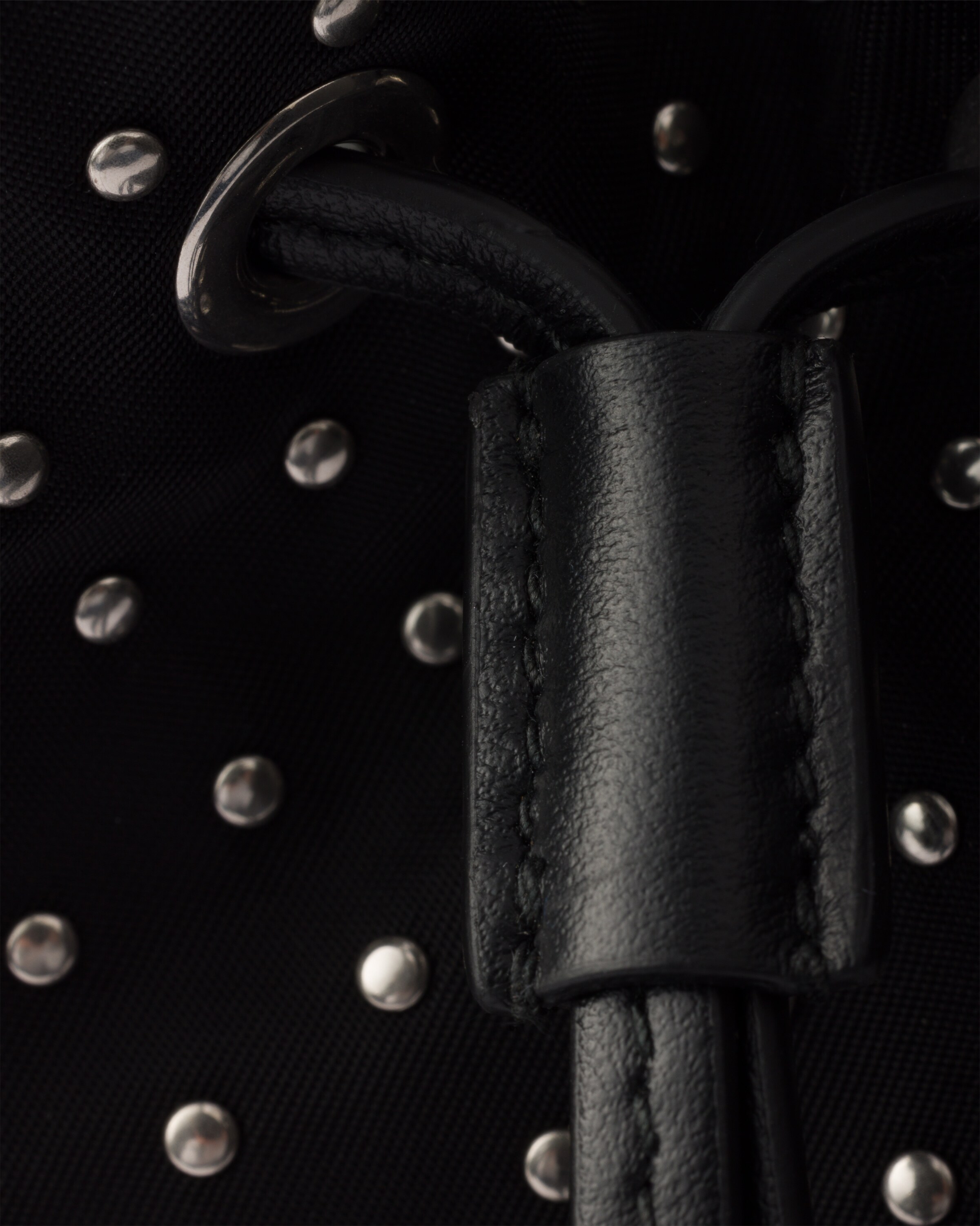 VIP価格.PRADA Re-Edition Mini Bag Re-Nylon With Studs 関送込 Black Prada Re-Edition Saffiano leather mini-bag | PRADA