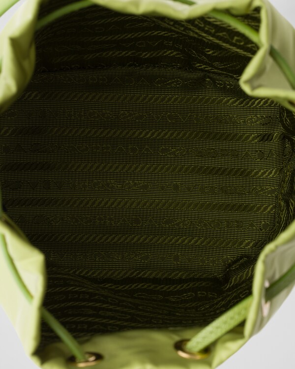 Mini sac Prada Re-Edition 1978 en Re-Nylon - Vert Gazon Mini sac Prada Re-Edition 1978 en Re-Nylon - Vert Gazon