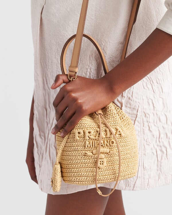 Mini secchiello in crochet e pelle Mini secchiello in crochet e pelle