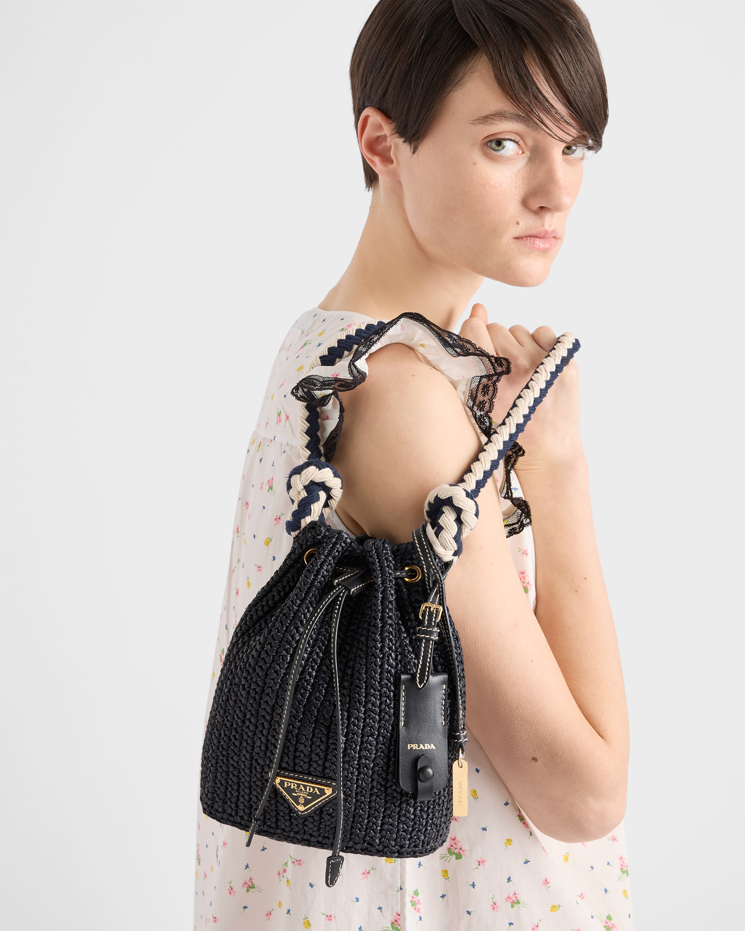 プラダ レディース】サフィアーノショルダーバッグ|PRADA プラダ レディース】サフィアーノショルダーバッグ|PRADA