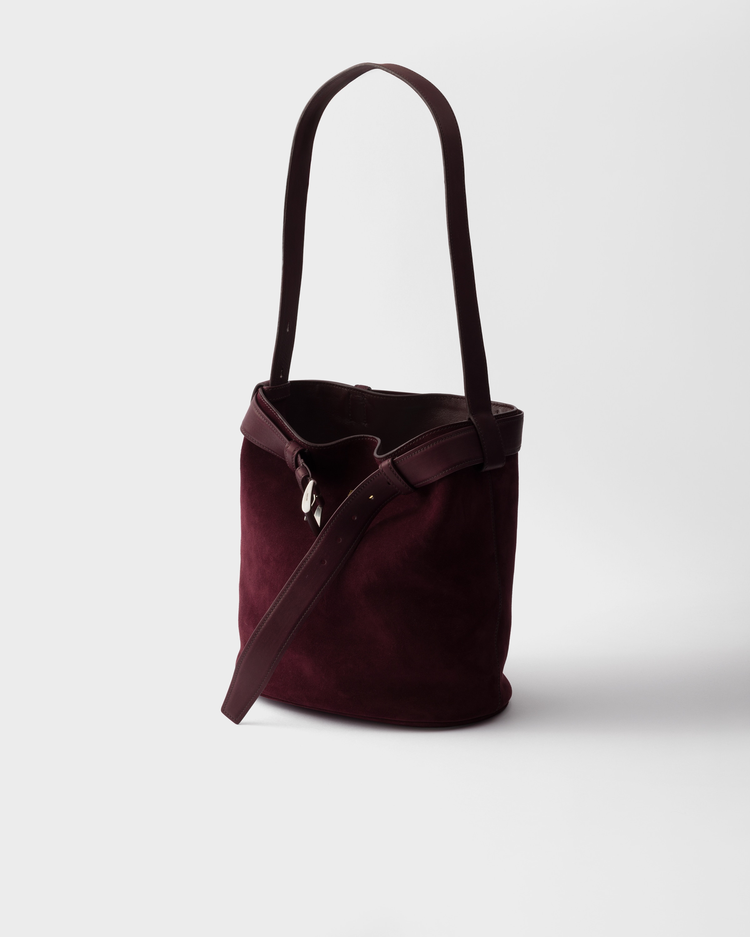トートバッグ PRADA Burgundy Re-Nylon Duet Bucket Bag Burgundy Prada Duet Re-Nylon bucket bag | PRADA