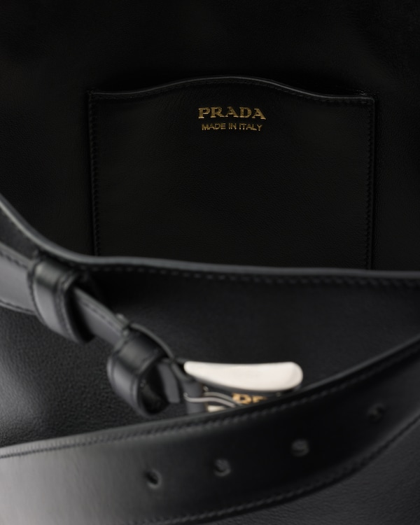 Borsa a secchiello Prada Buckle in pelle con cintura Borsa a secchiello Prada Buckle in pelle con cintura