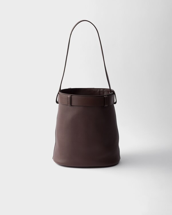 Sac seau Prada Buckle en cuir avec ceinture Sac seau Prada Buckle en cuir avec ceinture