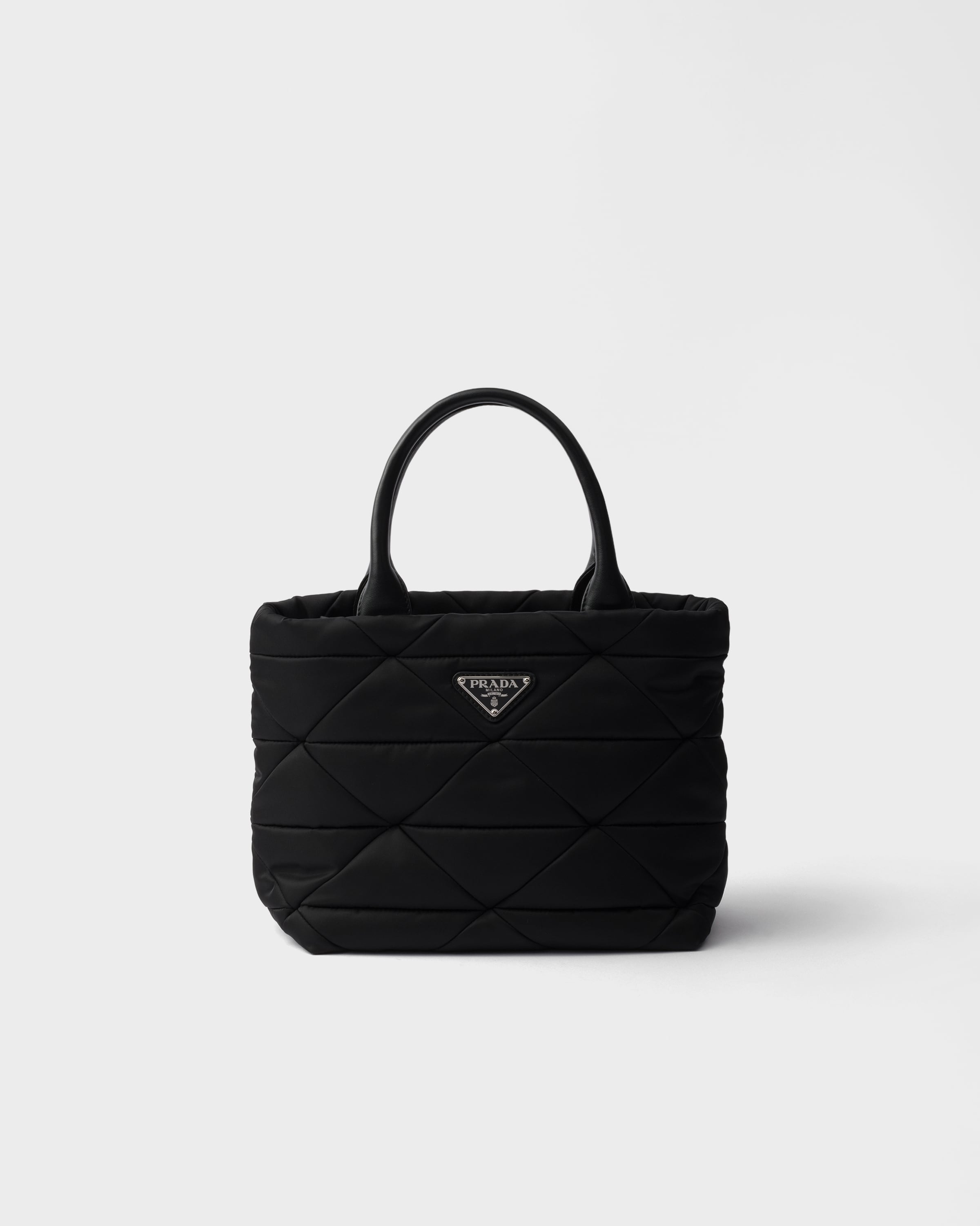 Prada Bolso Tote Pequeño De Re-nylon Acolchado, Mujer, Negro
